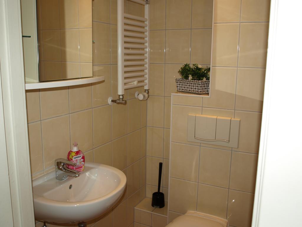 Ferienwohnung Haus Ostseeatoll Rostock Exterior foto