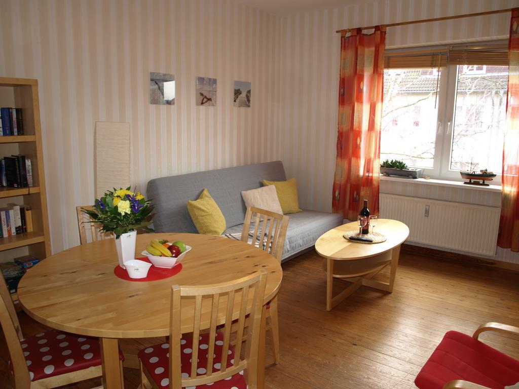 Ferienwohnung Haus Ostseeatoll Rostock Exterior foto